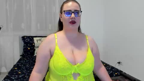 Amira Vyxen online show from February 28, 6:40 pm