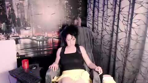 Sarah online show from March 22, 6:47 pm