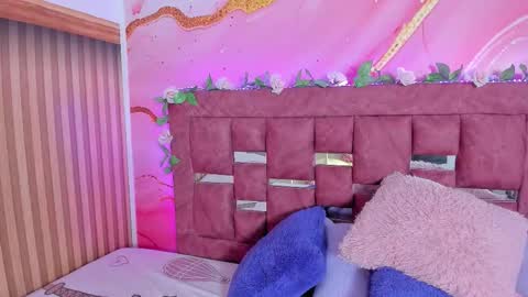 Snapshot of amy__rose_ chatting on October 20, 2:58 am amy__rose_ online show from October 20, 2:58 am