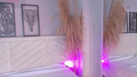 Amy online show from December 19, 8:12 pm