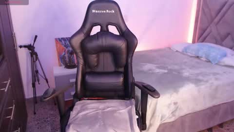 Mia Cristancho online show from March 19, 9:19 pm