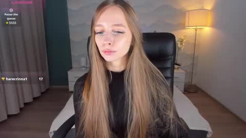 Snapshot of amy_vayne chatting on October 13, 10:23 pm Amy online show from October 13, 10:23 pm