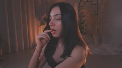 Amy Armstrong online show from September 18, 12:20 am