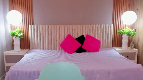 My name is AMY... Nice to meet you  thumb up me please its important online show from March 14, 7:15 pm