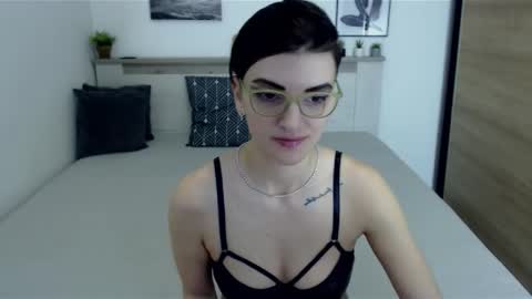 Snapshot of amylexy chatting on February 2, 11:08 am Hi there guys  My pleasure in your hands  pvt is open online show from February 2, 11:08 am