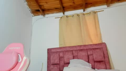 Ana online show from April 16, 1:33 pm