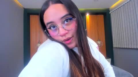 Snapshot of ana_taylor2 chatting on December 29, 8:15 pm Ana online show from December 29, 8:15 pm