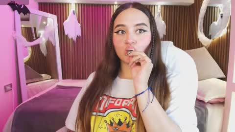 Snapshot of ana_taylor2 chatting on October 15, 8:00 pm Ana online show from October 15, 8:00 pm