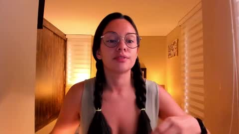 Snapshot of anabel_25 chatting on January 19, 12:07 pm Anabel online show from January 19, 12:07 pm