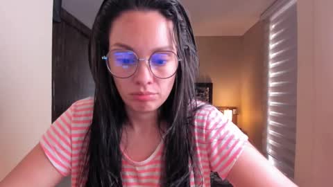 Snapshot of anabel_25 chatting on January 6, 5:06 pm Anabel online show from January 6, 5:06 pm