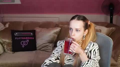 PLAYHARD054 online show from November 7, 11:49 am