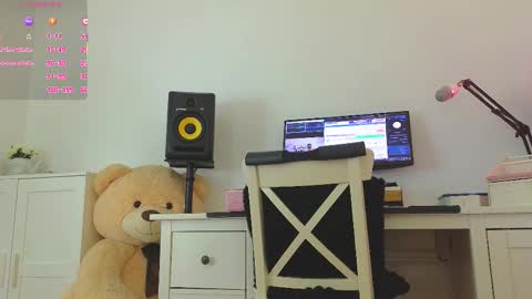 Annie  online show from November 23, 1:46 pm