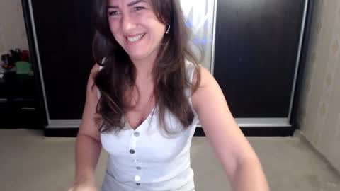 Snapshot of anabelsweet chatting on February 14, 2:28 am Milana online show from February 14, 2:28 am