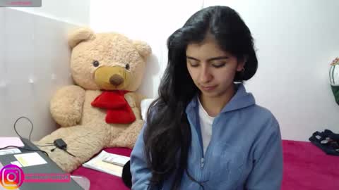 Snapshot of anahibrowns95 chatting on October 15, 8:11 pm Anahi Browns online show from October 15, 8:11 pm