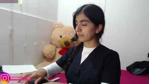 Snapshot of anahibrowns95 chatting on October 6, 8:46 pm Anahi Browns online show from October 6, 8:46 pm
