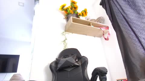 ana  online show from March 27, 1:45 pm