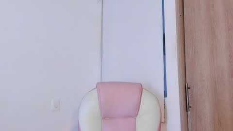Snapshot of anastaciablake chatting on October 19, 11:01 am Anastacia online show from October 19, 11:01 am