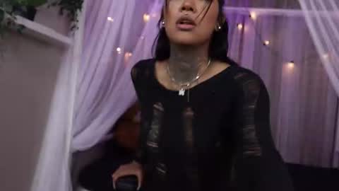 anaya_olyx online show from October 18, 7:11 am