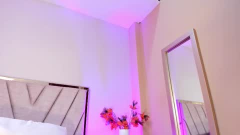 Andra Cyrus online show from November 10, 2:23 pm