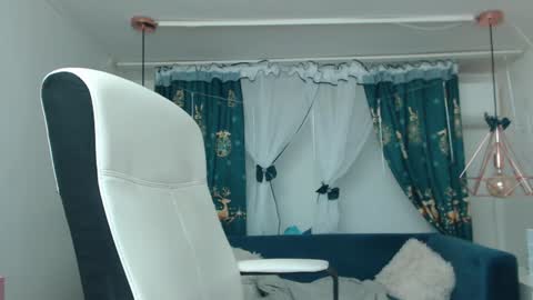 Snapshot of andrahart_ chatting on January 26, 3:38 am AndraHart online show from January 26, 3:38 am