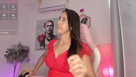 A l e online show from March 1, 6:54 pm