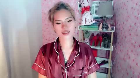 andrea06121998 online show from November 28, 5:27 pm