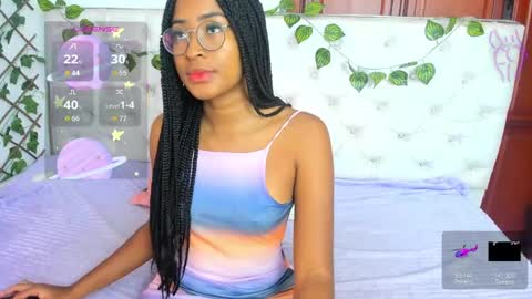 Snapshot of andrea_williams24 chatting on October 6, 12:00 pm Naomi Andrea Daviss online show from October 6, 12:00 pm