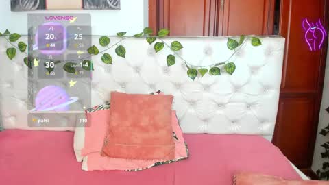 Snapshot of andrea_williams24 chatting on October 14, 2:08 pm Naomi Andrea Daviss online show from October 14, 2:08 pm