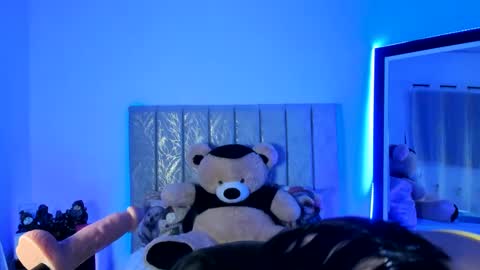 andreaakinky online show from November 15, 8:59 am