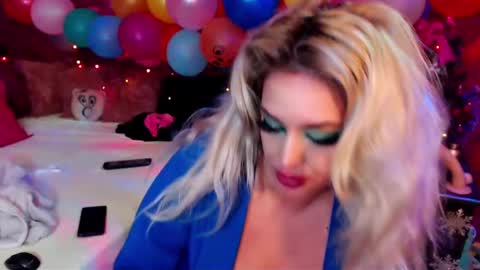 Snapshot of andreeajj chatting on December 26, 8:42 pm andreeajj online show from December 26, 8:42 pm