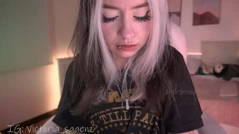 Victoria Senz  online show from October 9, 9:52 pm