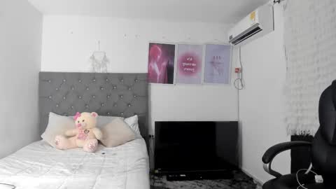          online show from March 2, 2:33 am