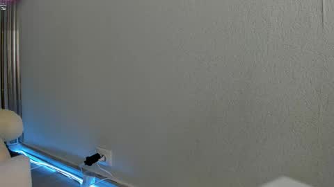 Anne online show from November 10, 9:15 am