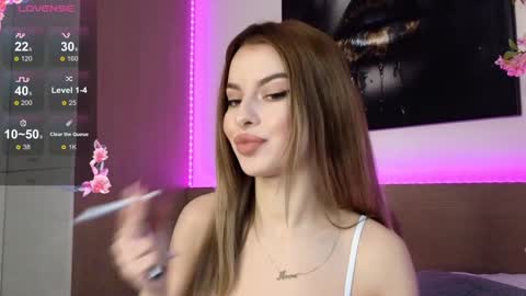 Snapshot of anexxblondie chatting on December 9, 11:26 am Ane online show from December 9, 11:26 am