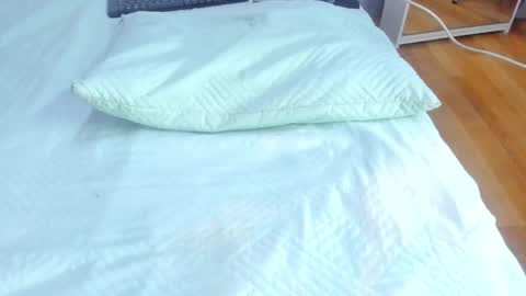  Angel  online show from April 3, 10:46 am