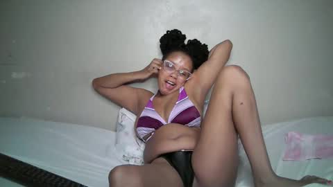 angel_cheupe online show from December 3, 4:42 pm