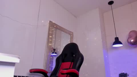 angel hardy online show from September 25, 12:15 pm