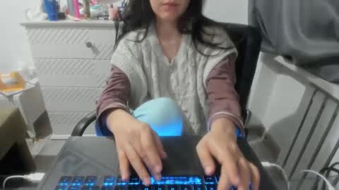 angel_lee__ online show from January 23, 4:49 pm