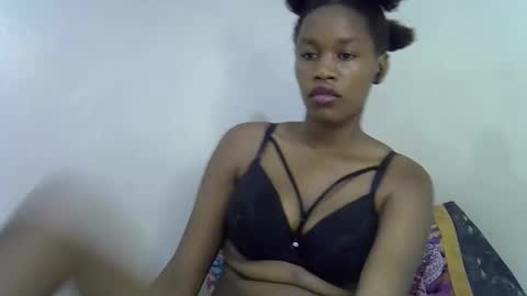 angel_mia5 online show from November 12, 7:23 pm