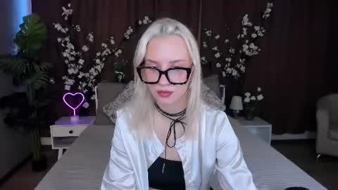 Angelica online show from June 20, 1:58 pm
