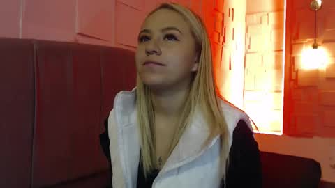 Angel online show from December 15, 11:48 am