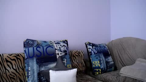 Zoe online show from April 20, 8:17 am