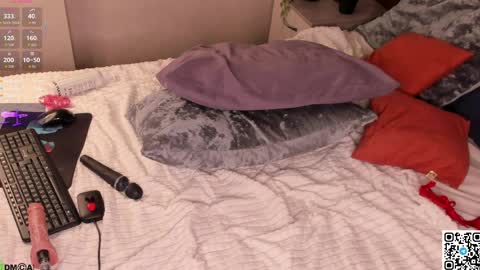 Angela online show from April 10, 6:30 am