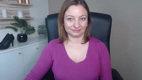Angela online show from December 1, 6:28 am