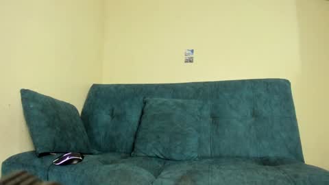 Snapshot of angela_suaza chatting on February 26, 1:25 am Angela online show from February 26, 1:25 am