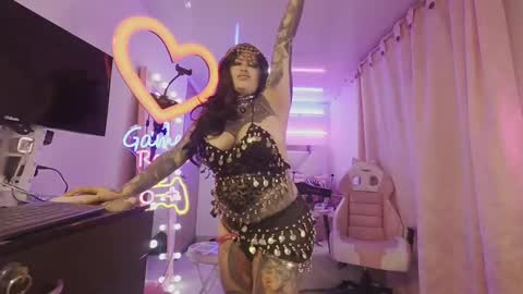 Snapshot of angelacianuro_ chatting on March 3, 3:38 am angelacianuro_ online show from March 3, 3:38 am