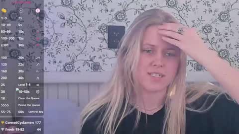 Darsi Anty online show from April 24, 2:53 pm