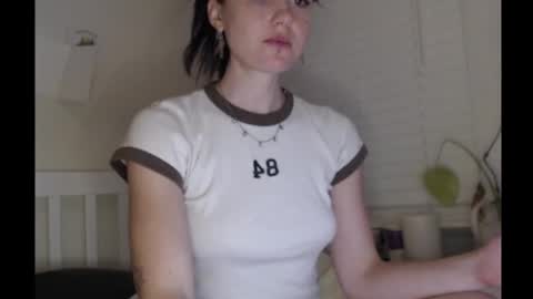 Snapshot of angelbabyvictoria chatting on January 11, 7:17 am Fern4Ever online show from January 11, 7:17 am