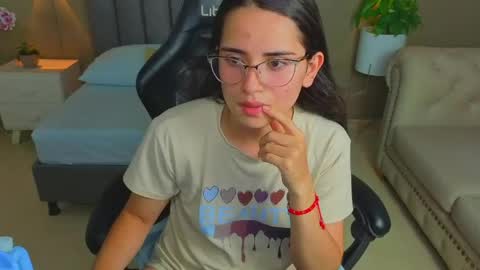 A N G E L I C A online show from May 27, 7:44 pm