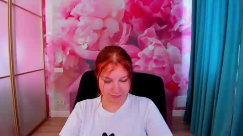 AngelinaLow online show from June 1, 11:34 am